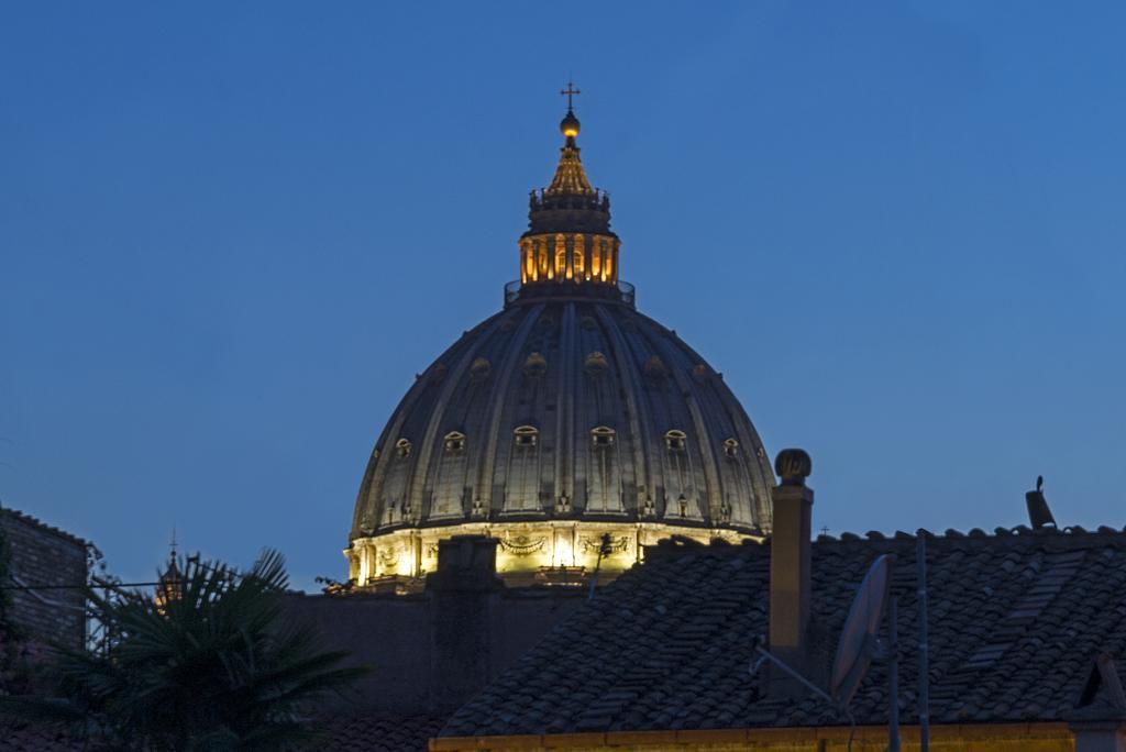 La Porta Rossa Di Borgo - Vatican Luxury Suite Rome Luaran gambar