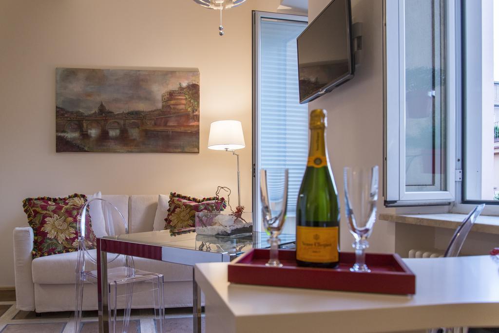 La Porta Rossa Di Borgo - Vatican Luxury Suite Rome Luaran gambar